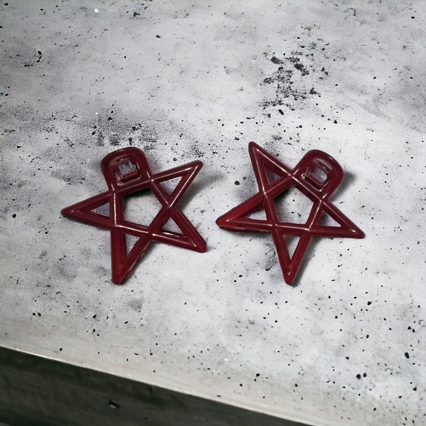 2pcs Pentagram Hair Claw Set - Embracing Alternative Fashion