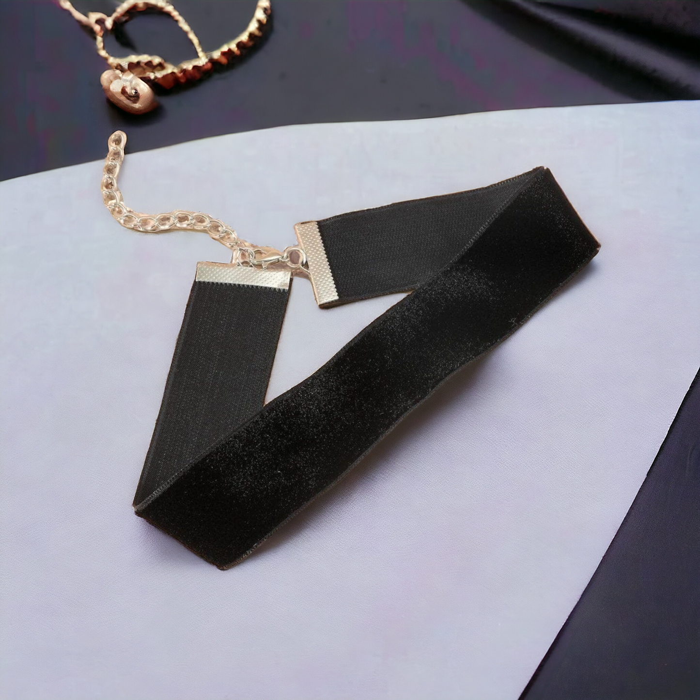 Minimalist Choker - A Perfect Blend Of Simplicity And Elegance