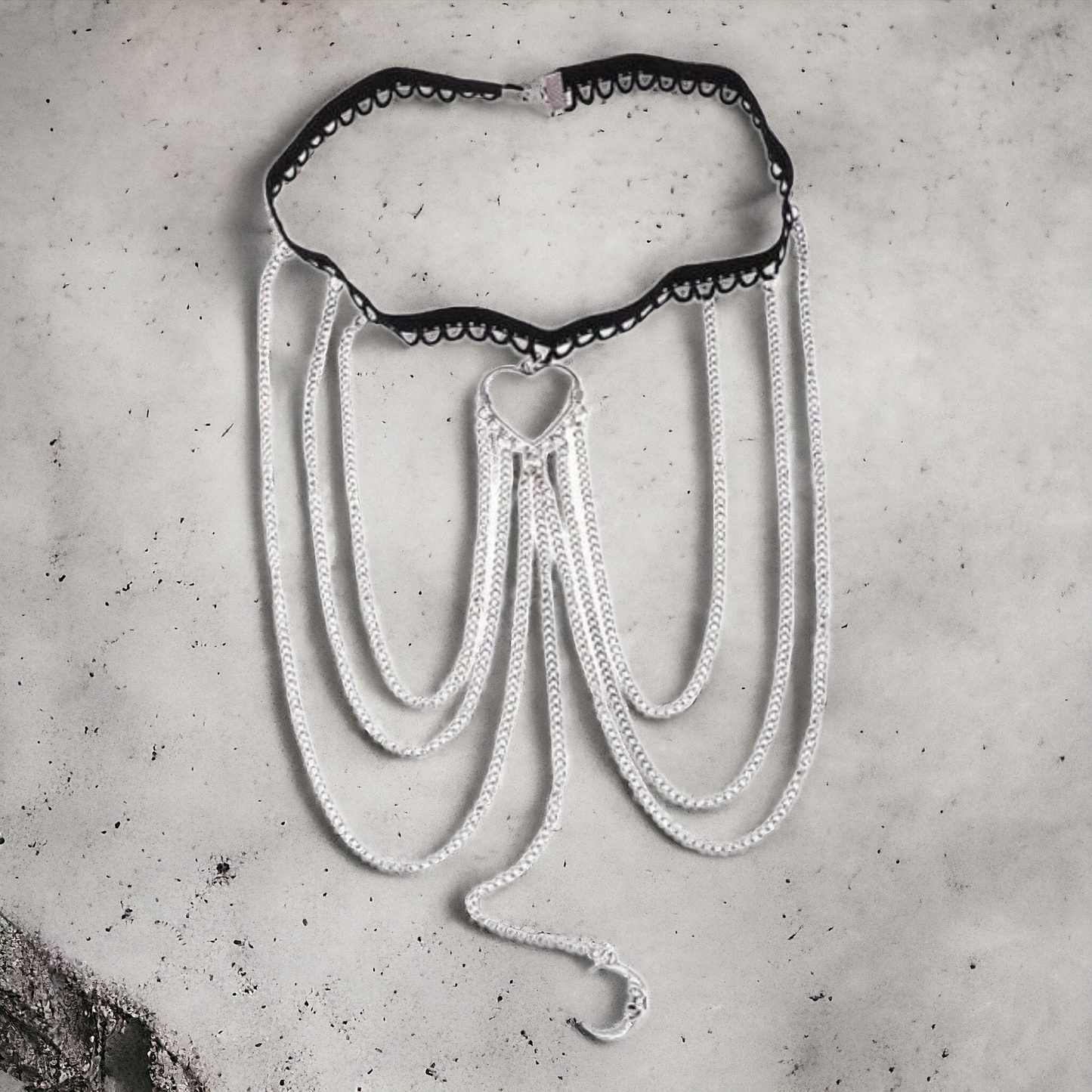 Silver Style Moon and Heart Layered Thigh Chain - Boho-Style Body Jewellery