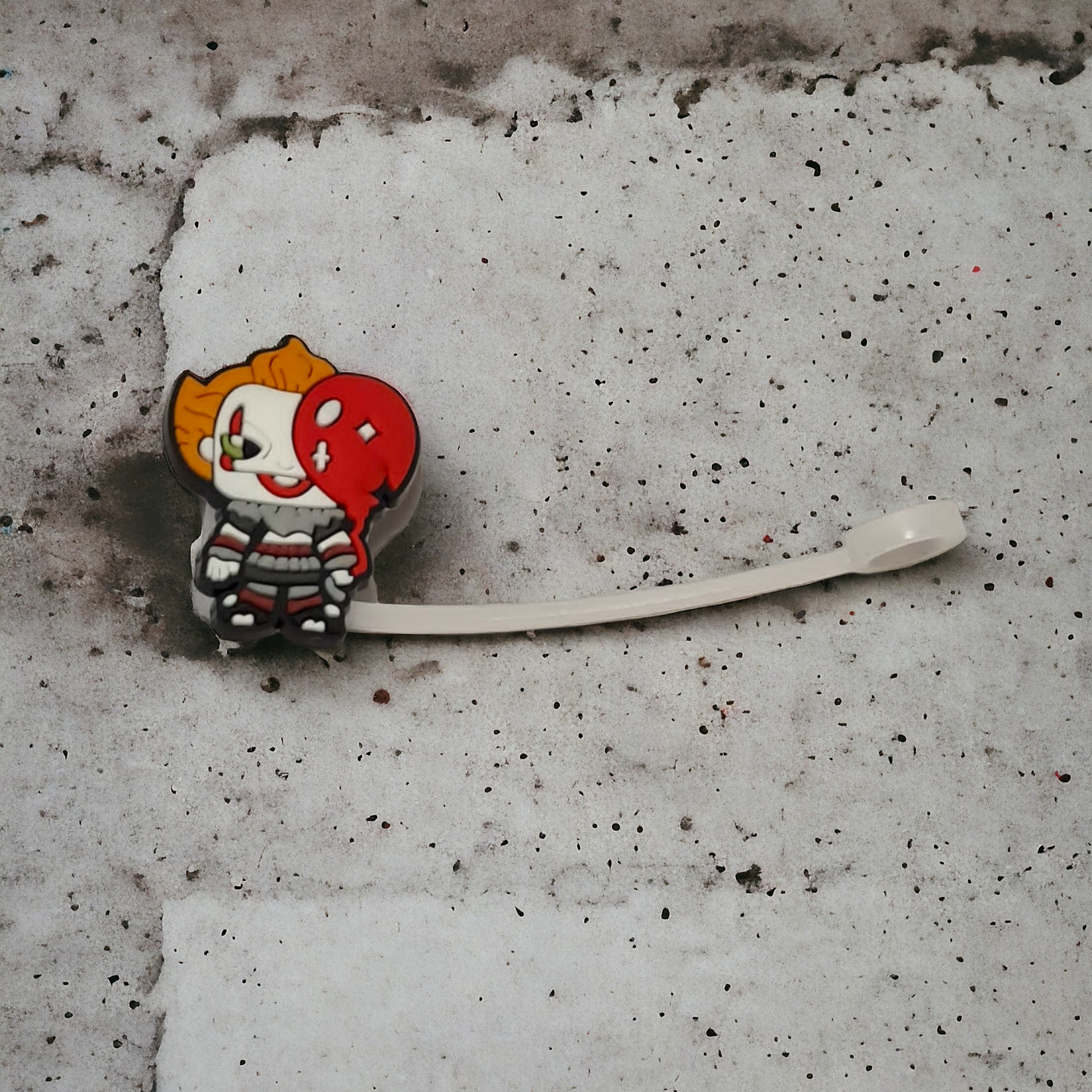 Pennywise Straw Topper - Add A Chilling Touch To Your Favourite Drinks