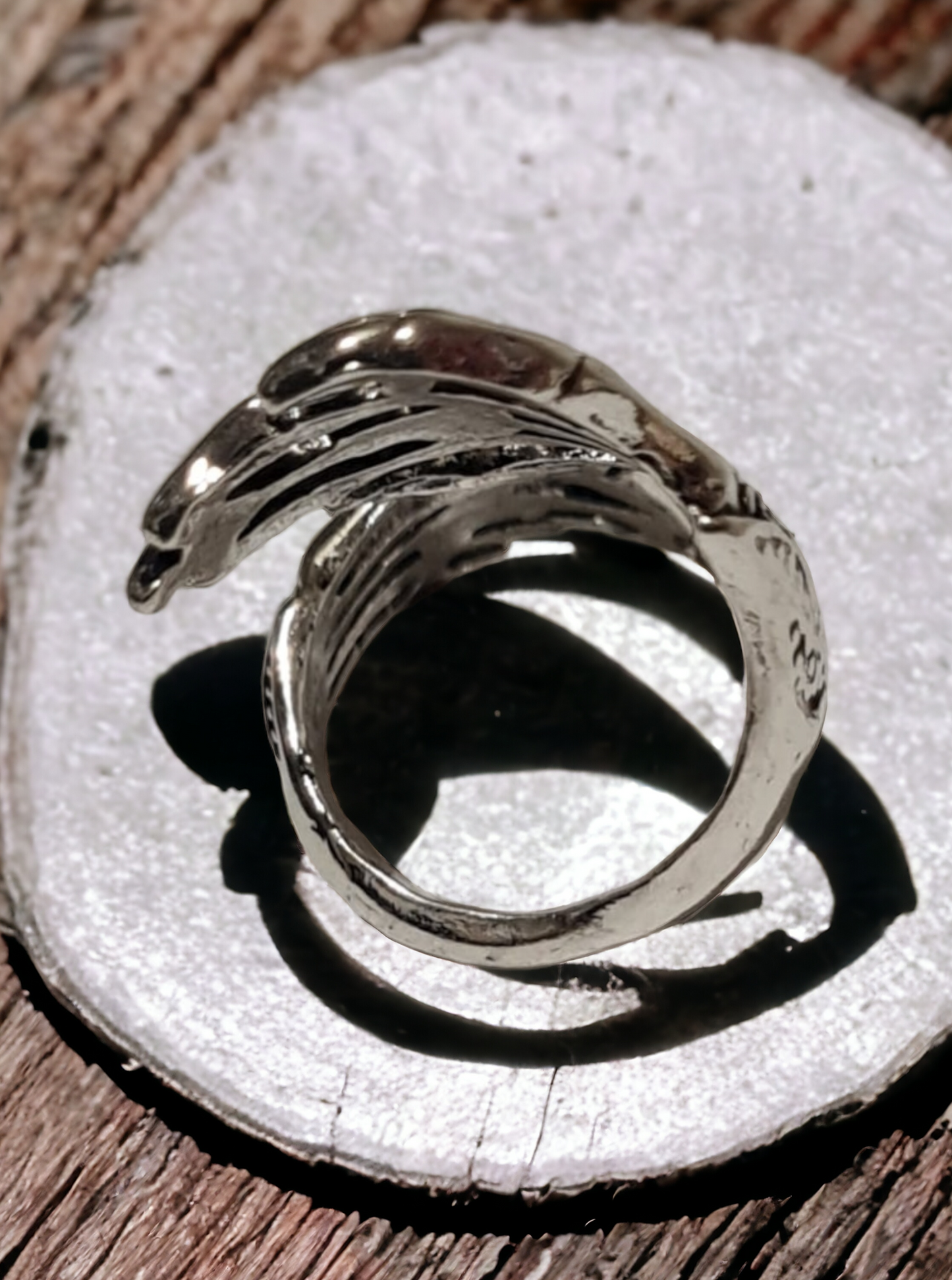 Skeleton Full Hand Ring - Spine-Chilling Style