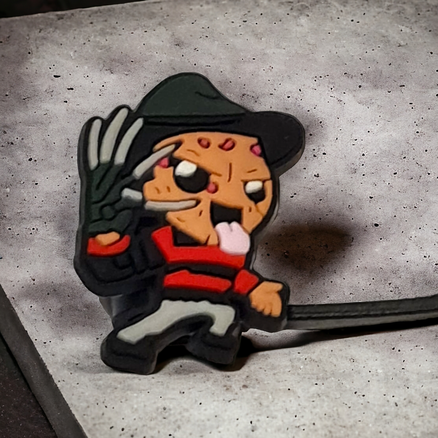 Freddy Krueger Character Silicone Straw Topper – A Spooky Sip for Horror Fans
