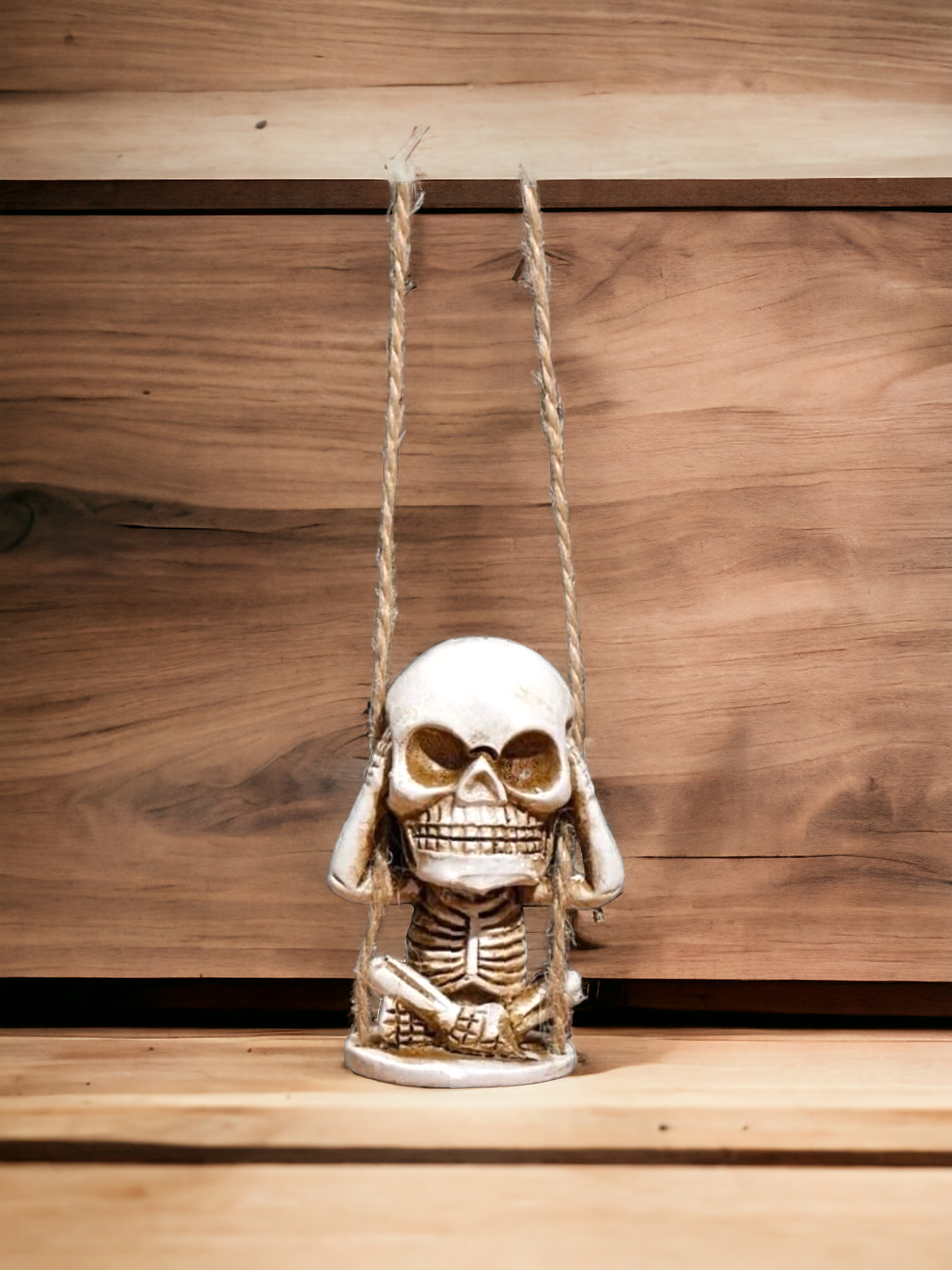 Small Hanging Skeleton Skull - A Must-Have For Enthusiasts Of Unconventional Décor