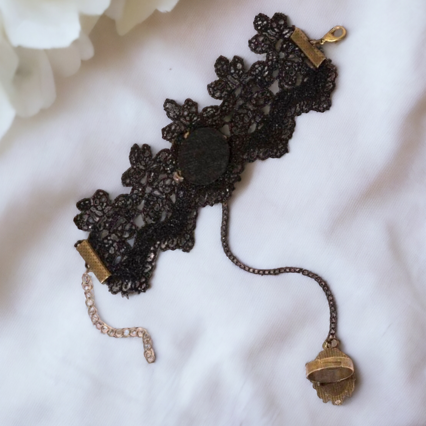 Gemstone Lace Bracelet with Cuff Ring – A Timeless Statement of Elegance