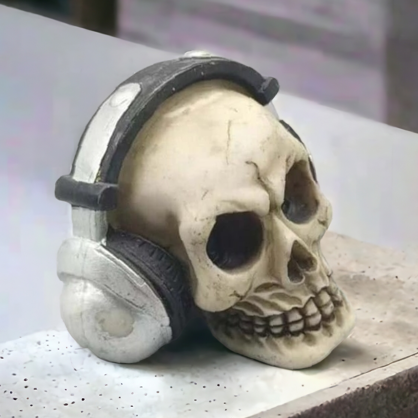 1 Pair Of Skull Ornament Decorations - Meticulously Crafted