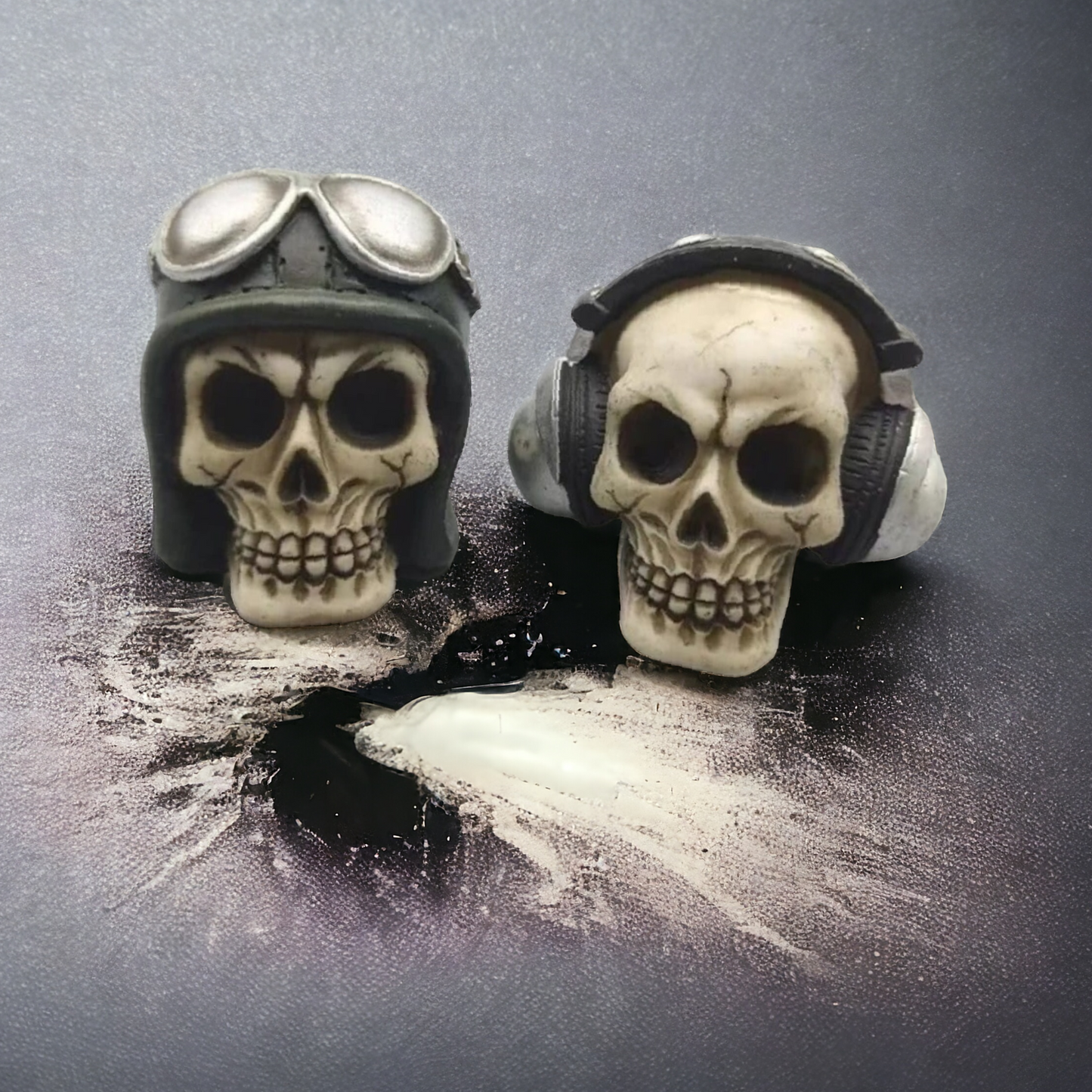 1 Pair Of Skull Ornament Decorations - Meticulously Crafted