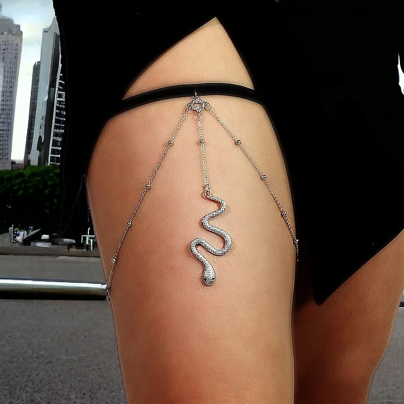 Gothic Styled Snake Detailed Thigh Chain - Designed for alternative fashion lovers