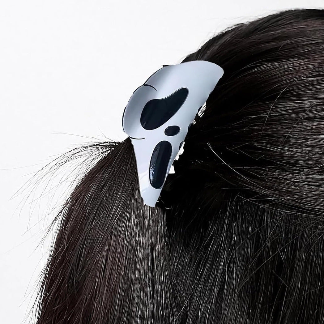 Ghost Hair Clip – Horror-Inspired Accessory for Fans of the Scream Franchise