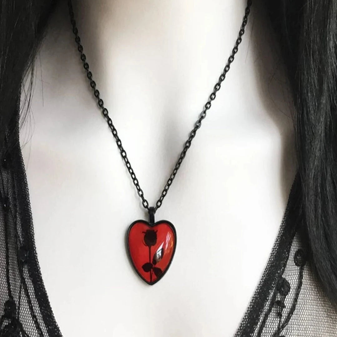 Goth Flower Detail Heart Charm Necklace – Elegance with a Dark Twist