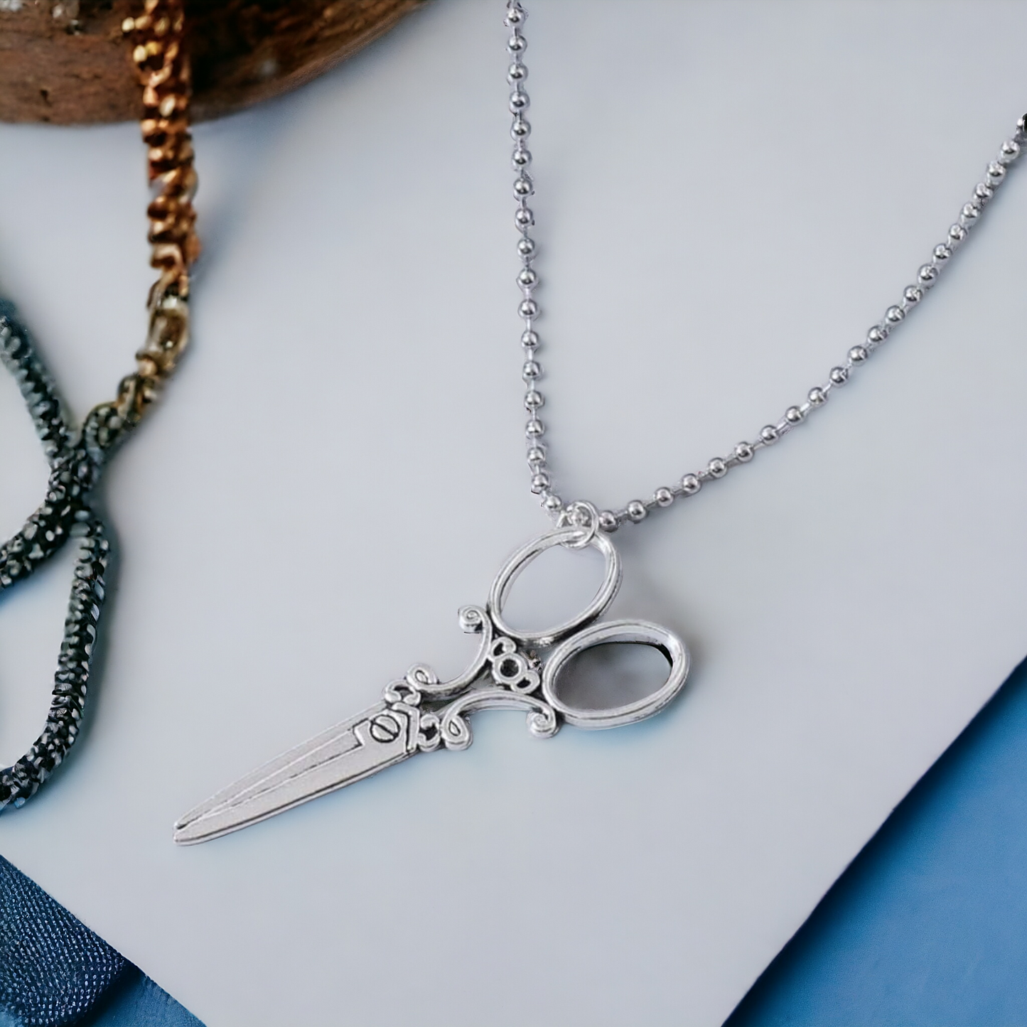 Scissors Shaped Alloy Pendant Necklace