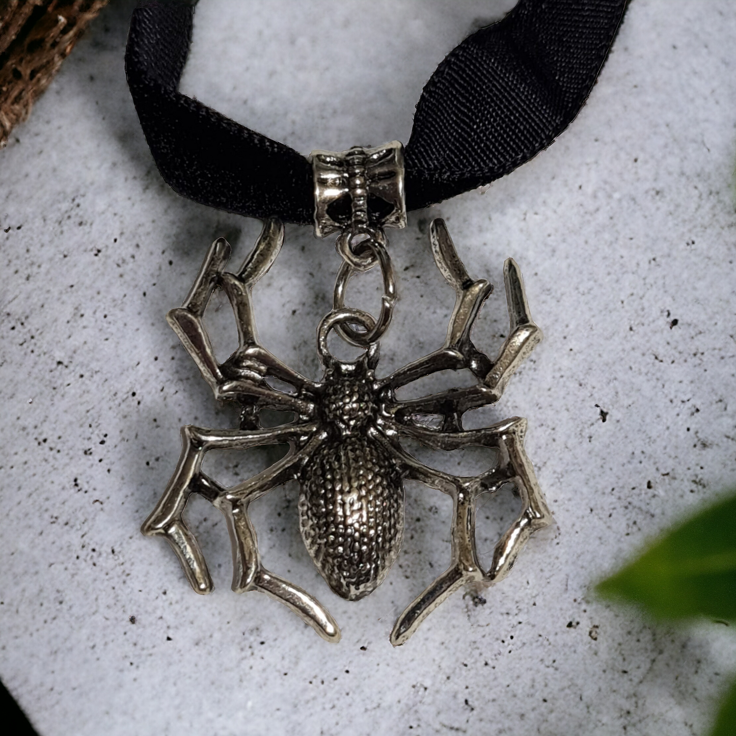 Spider Pendant Choker