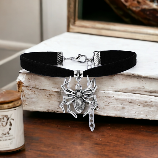 Spider Pendant Choker