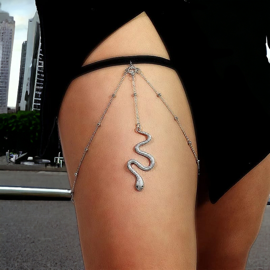 Gothic Styled Snake Detailed thigh chain